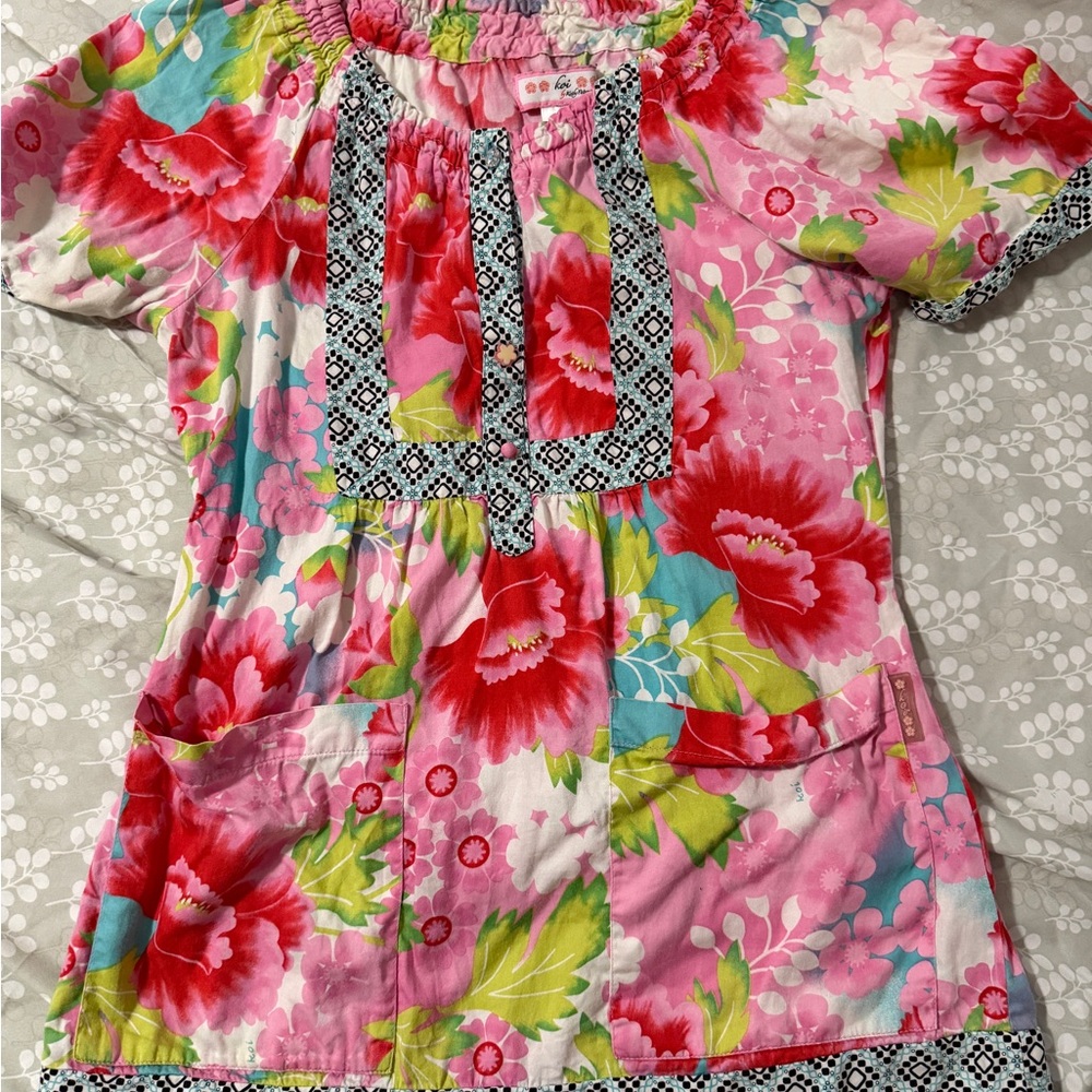 Koi Floral Scrub Top